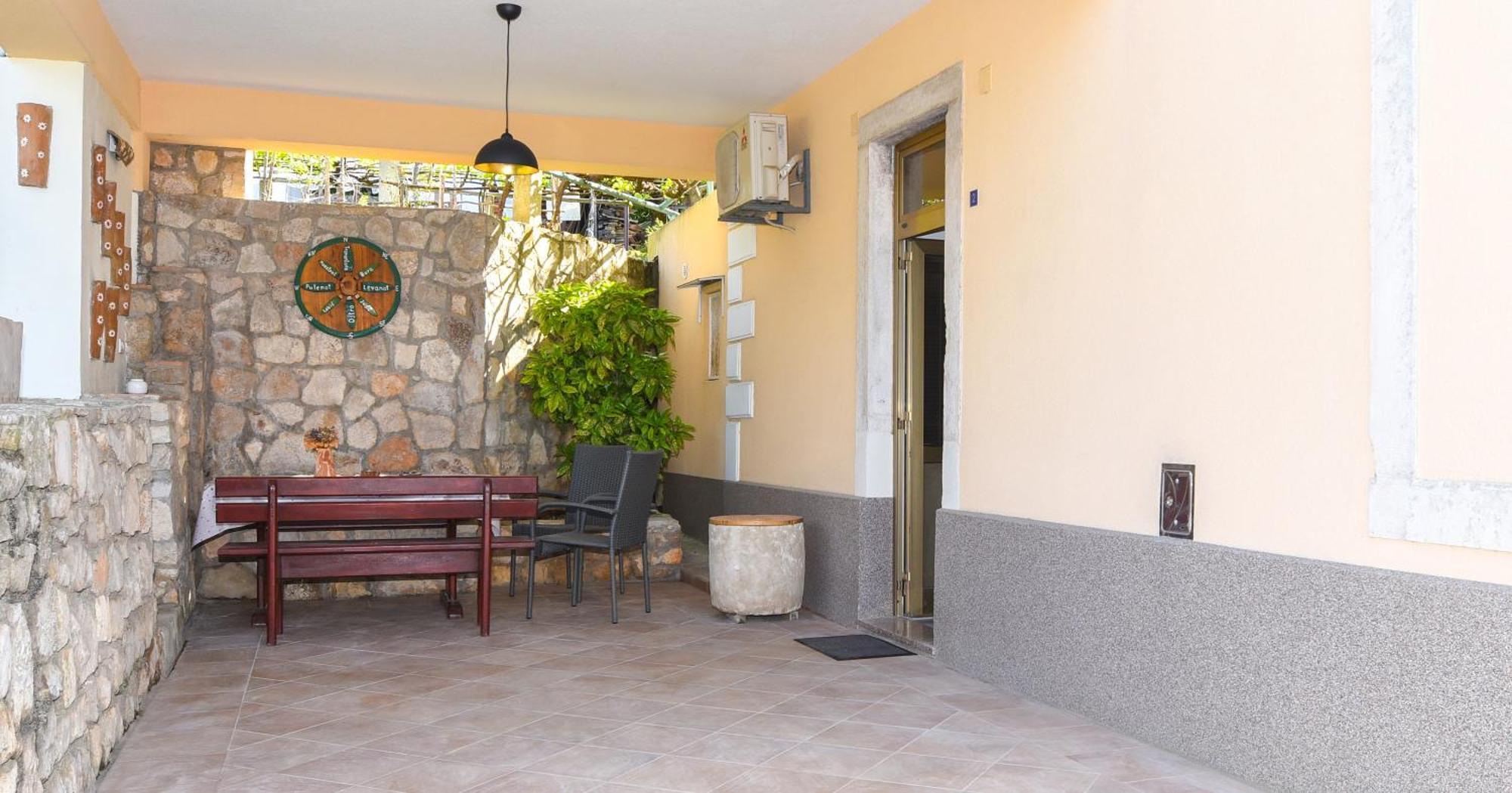 Apartmani Zupanic Koromačno Exterior foto