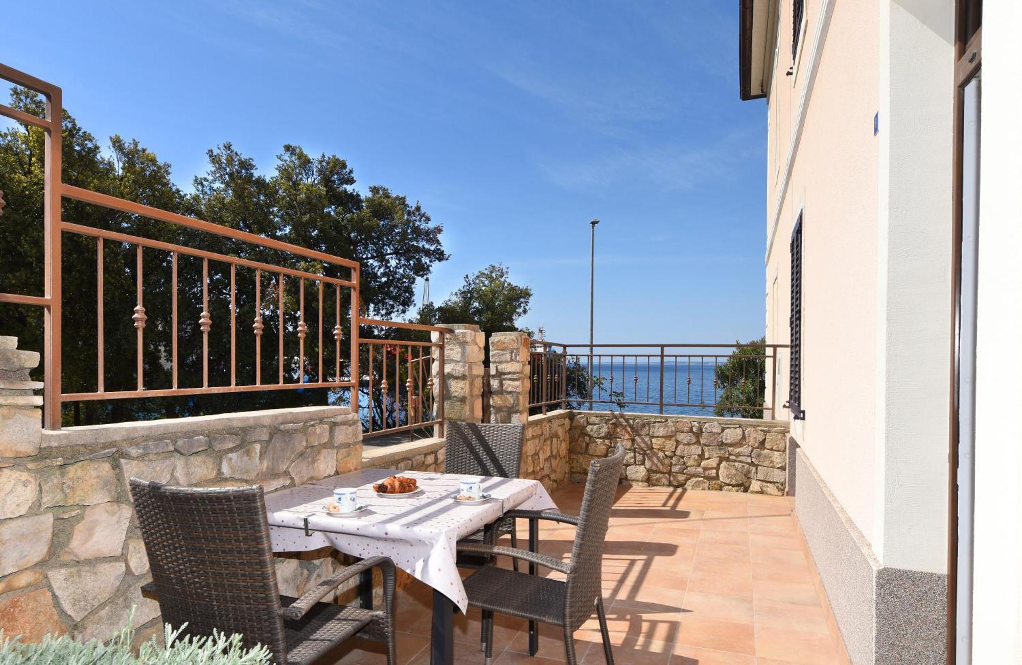 Apartmani Zupanic Koromačno Exterior foto